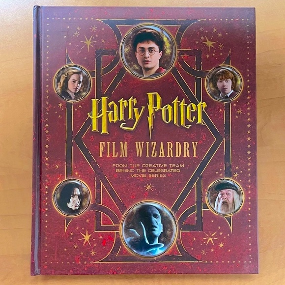 BWT HARRY POTTER FILM WIZARDRY BOOK - Picture 1 of 5